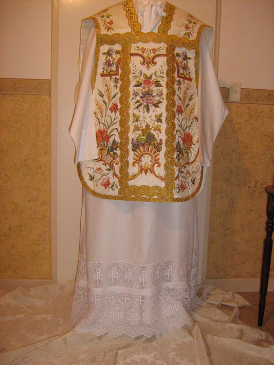 ALB Pure Linen with Double Lace