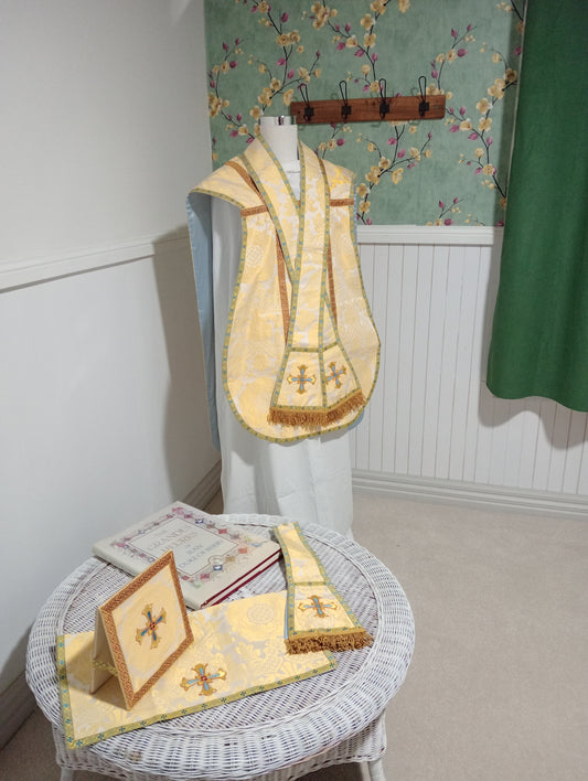 Sorrowful & Immaculate Heart of Mary ROMAN VESTMENT SET